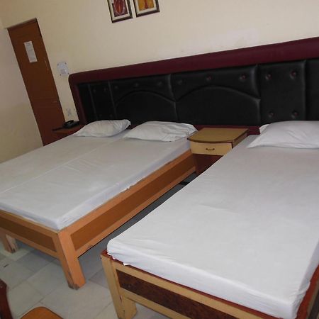 אגרה Hotel Taj Plaza, Vip Road, Agra מראה חיצוני תמונה