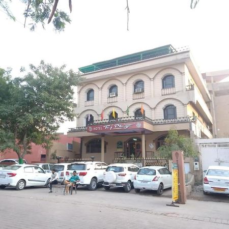 אגרה Hotel Taj Plaza, Vip Road, Agra מראה חיצוני תמונה