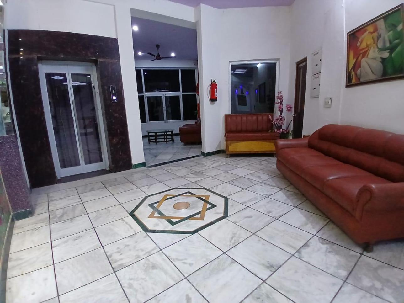אגרה Hotel Taj Plaza, Vip Road, Agra מראה חיצוני תמונה