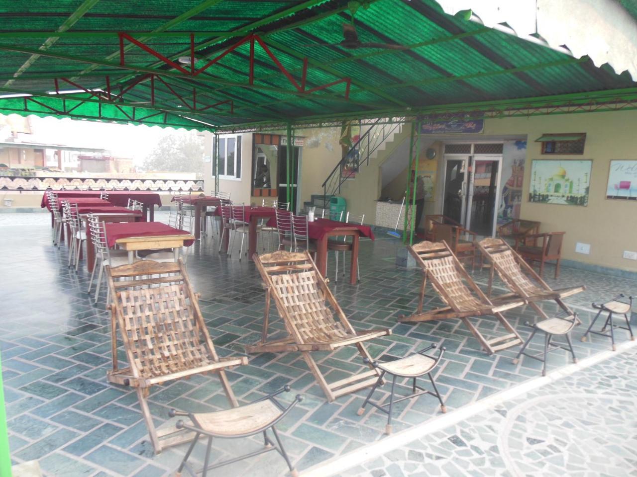 אגרה Hotel Taj Plaza, Vip Road, Agra מראה חיצוני תמונה