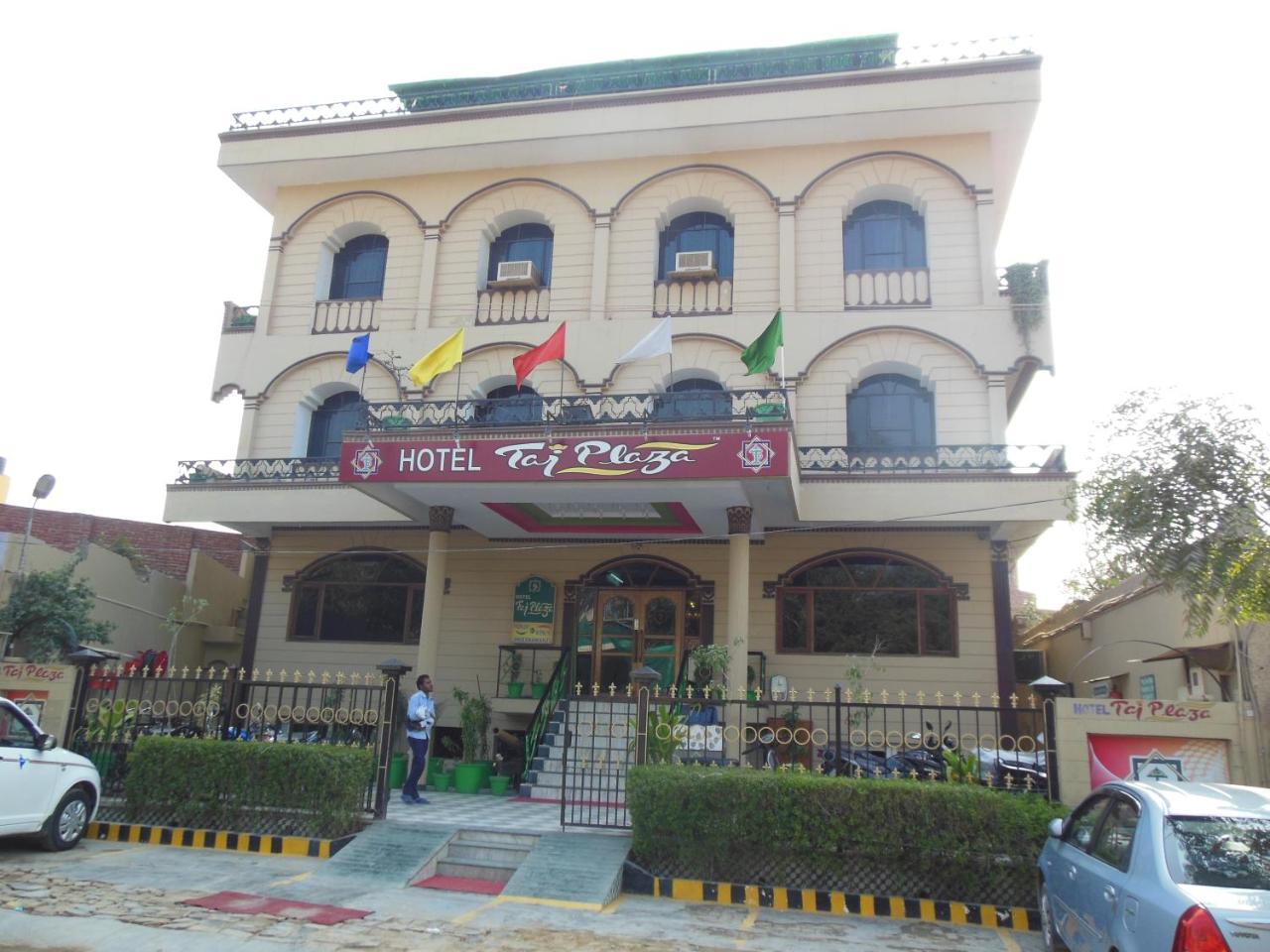 אגרה Hotel Taj Plaza, Vip Road, Agra מראה חיצוני תמונה